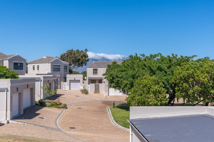 To Let 2 Bedroom Property for Rent in Royal Ascot Western Cape